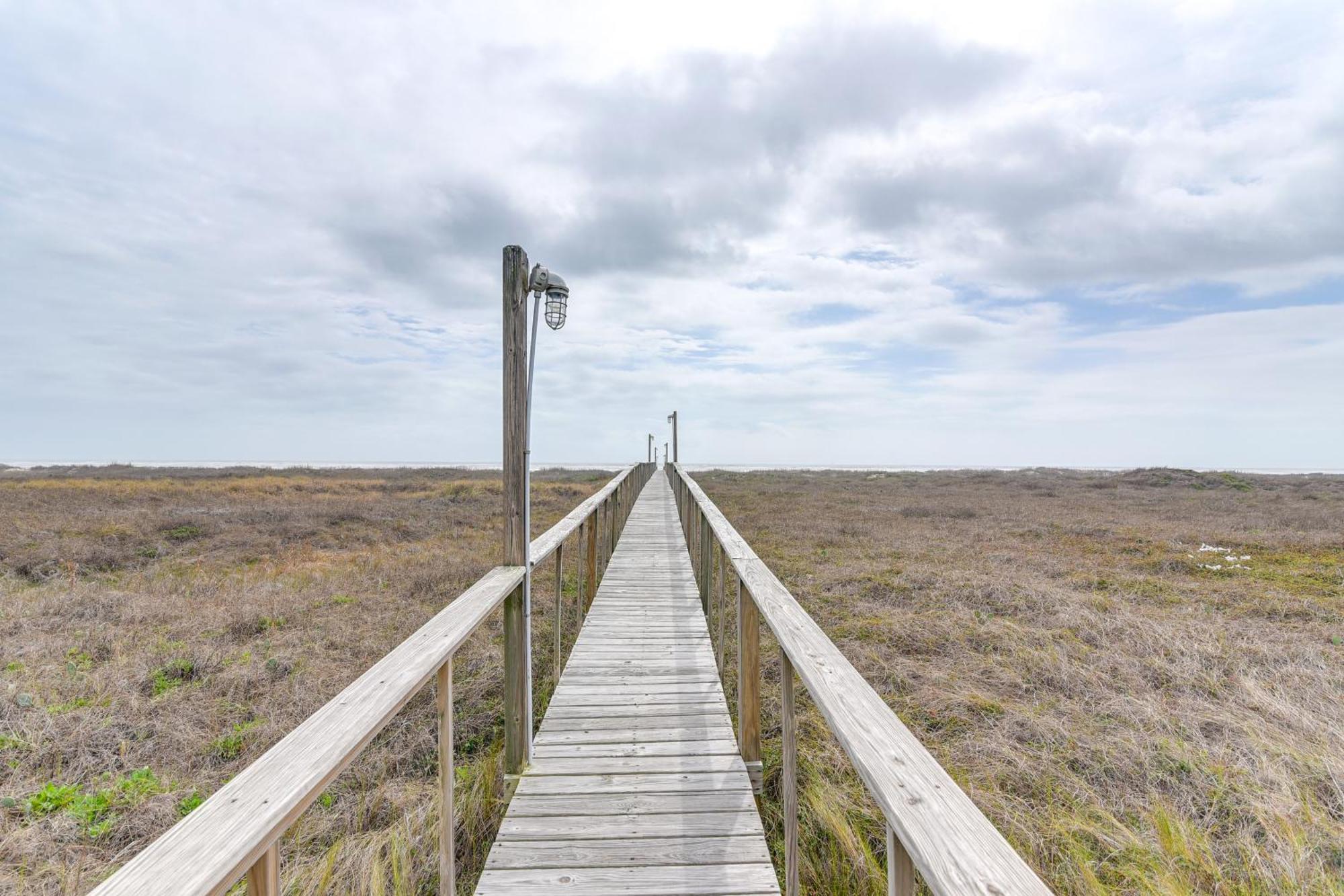 Ocean-View Surfside Home With Boardwalk To Beach! Surfside Beach Εξωτερικό φωτογραφία