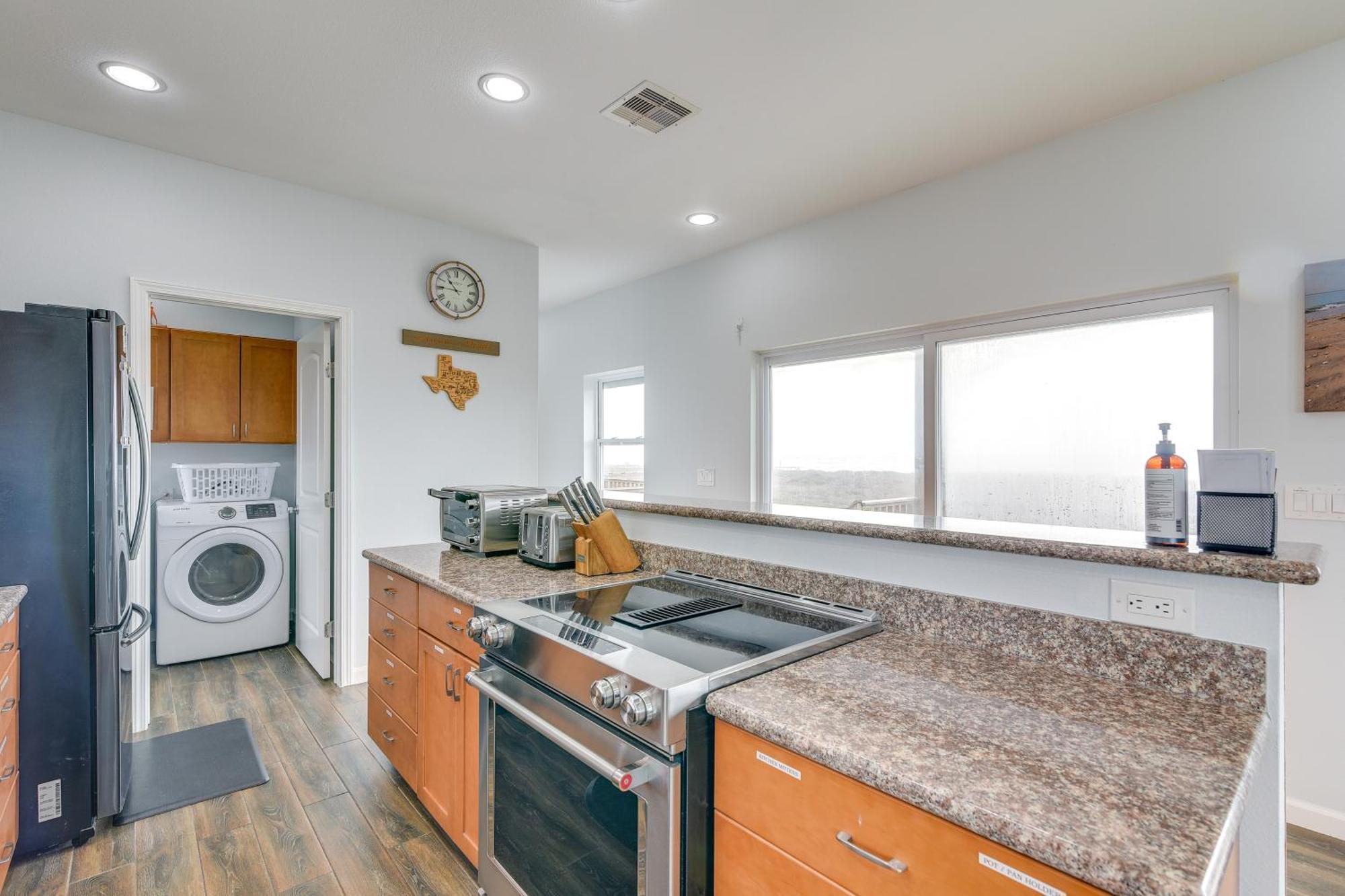 Ocean-View Surfside Home With Boardwalk To Beach! Surfside Beach Εξωτερικό φωτογραφία