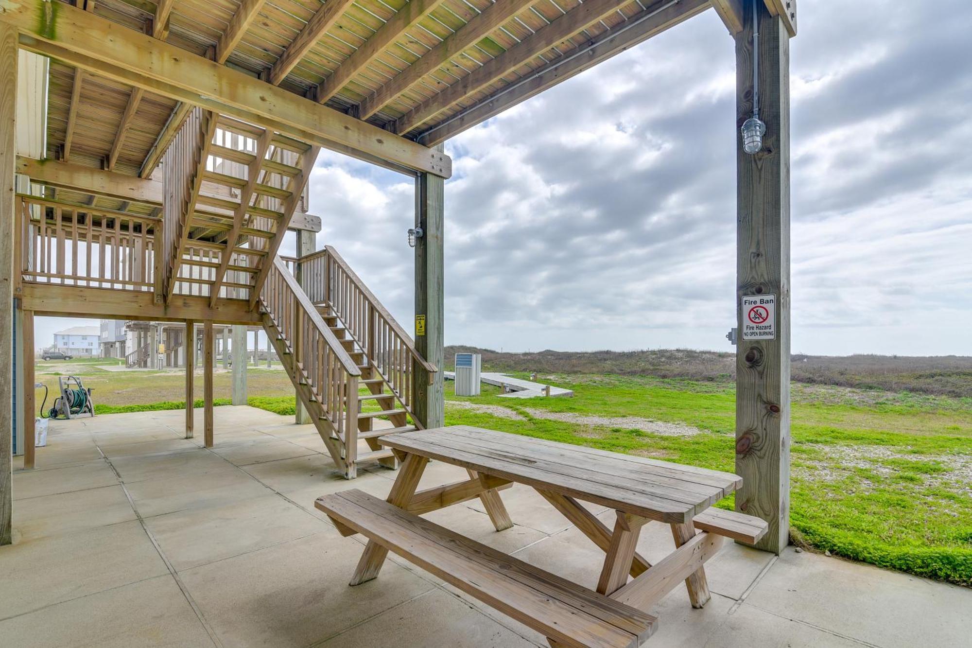 Ocean-View Surfside Home With Boardwalk To Beach! Surfside Beach Εξωτερικό φωτογραφία