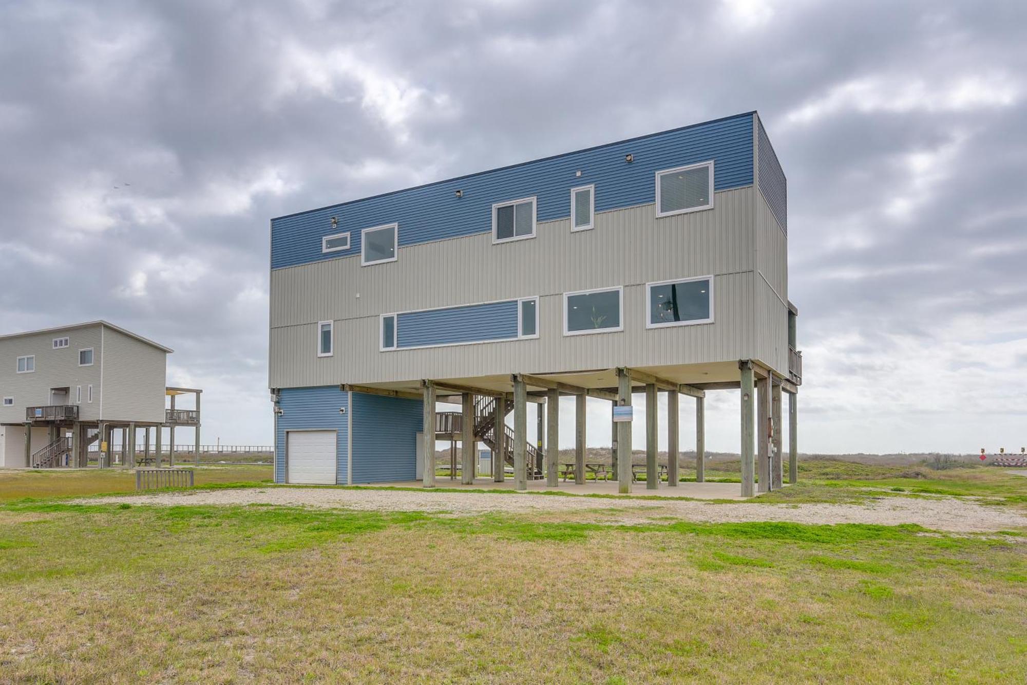 Ocean-View Surfside Home With Boardwalk To Beach! Surfside Beach Εξωτερικό φωτογραφία